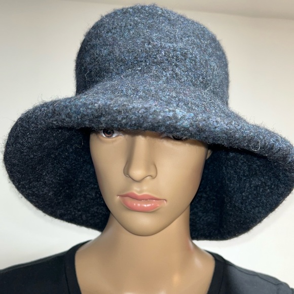 Wool bucket hat - Picture 1 of 3